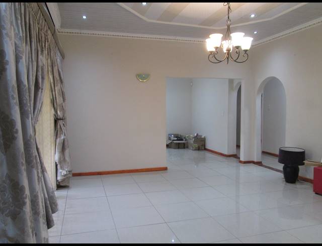 6 BEDROOM FREEHOLD SOLD IN GREENDALE